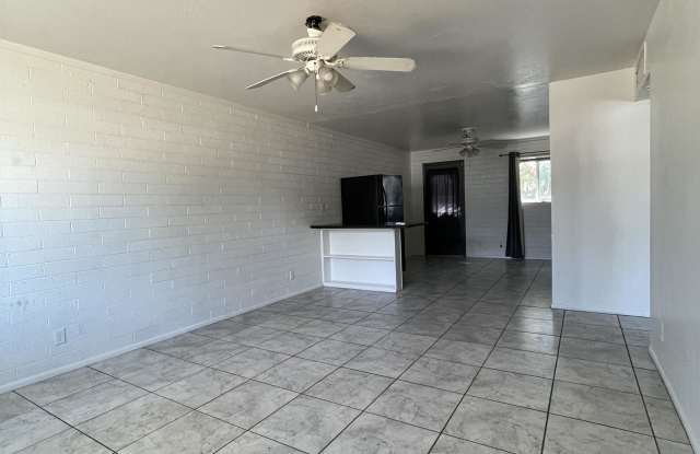 9816 North 15th Street - 2 Gallery 3