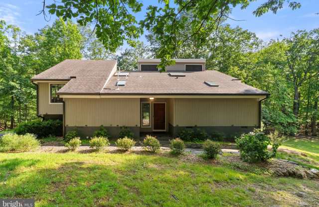 39368 LONGHILL Lane - 39368 Longhill Lane, Loudoun County, VA 20105