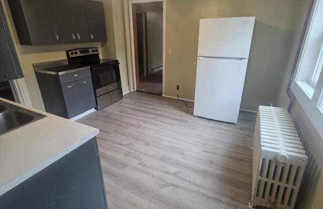 214 1st Street North - 1 Gallery 1