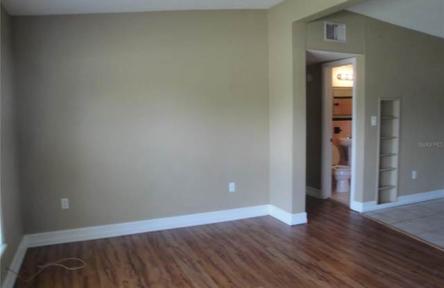 3249 CRESTWOOD DRIVE Gallery 2