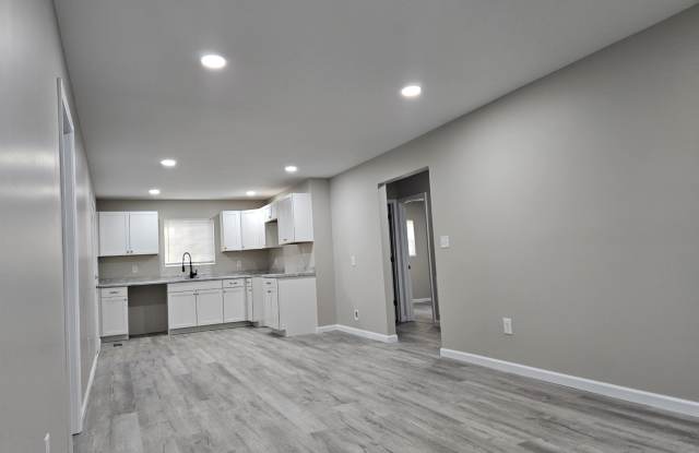 1529 Delaware Ave photos photos
