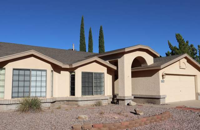 Four Bedroom Home with Brand new Carpet! - 3377 Thunderbird Drive, Sierra Vista, AZ 85650