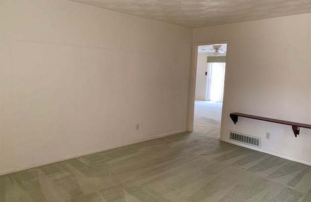 2838 Harvard Street N Gallery 2