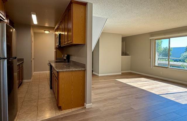 Must see to appreciate 3 bedroom, 2.5 bathroom condo with Cupertino Schools! Gallery 4