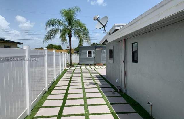 6321 Lincoln St - 6321 Lincoln Street, Hollywood, FL 33024