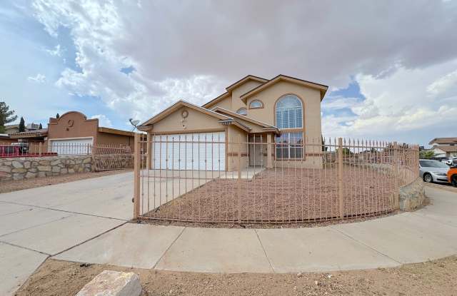 East El Paso 5Bed/2Bath Refrig A/C Home with Bonus Loft! Gallery 1