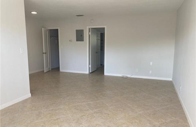 853 SE 4th Ct Gallery 2