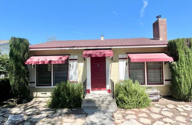 Charming 2 Bedroom Cottage in the Heart of Downtown Paso Robles! AVAILABLE July 1st, 2026 **DO NOT DISTURB TENANT** photos photos