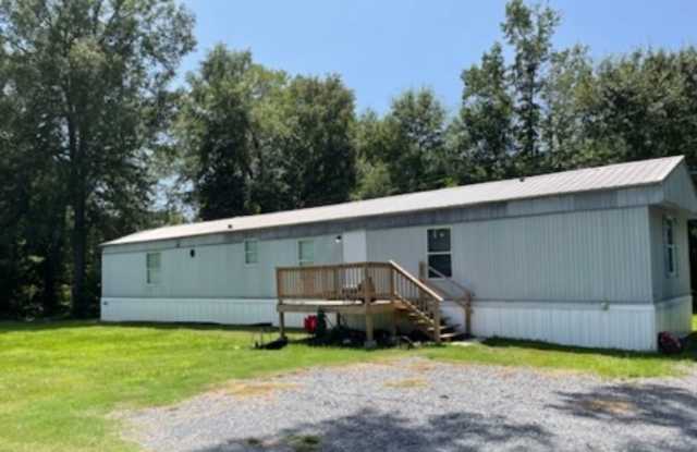 3bd/2ba in Plain Dealing Gallery 1