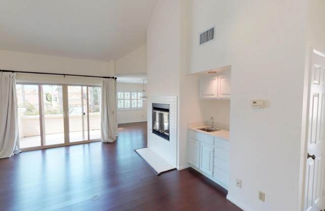 Spacious 3 bedroom | Cays with partial ocean views photos photos