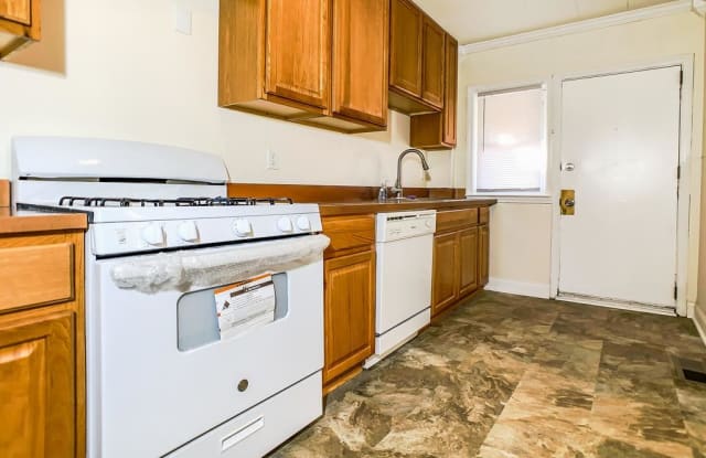 2900 Cornwall Rd - 2900 Cornwall Road, Dundalk, MD 21222