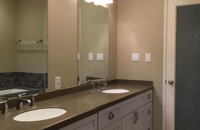 5152 Walsh Way Gallery 4