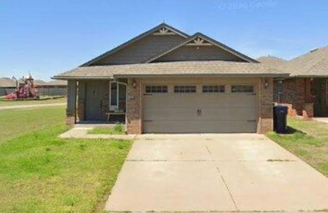 Immaculate 3 bed 2 bath in Mustang Schools, ready for move in on or before July 1st! photos photos