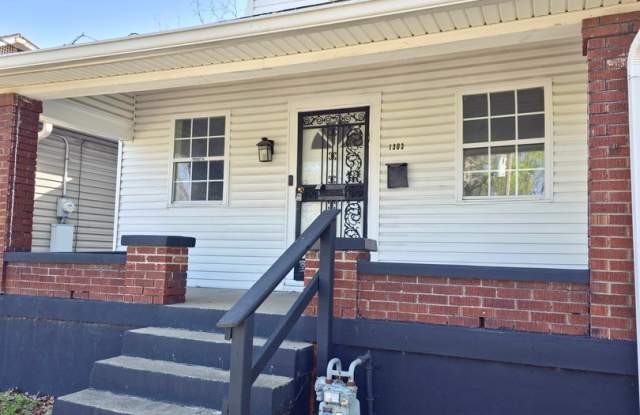 Spacious Three Bedroom House - MOVE IN TODAY! photos photos