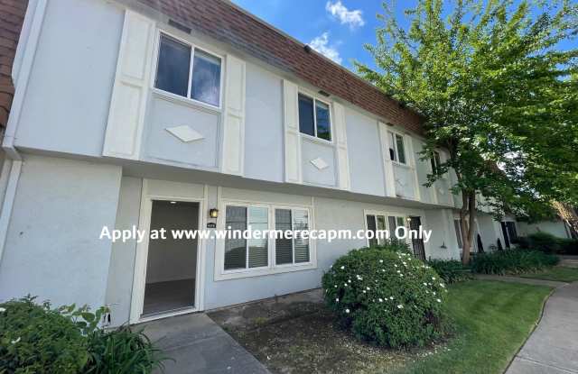 Now available for rent! Newly Remodeled!! 3x1.5 photos photos