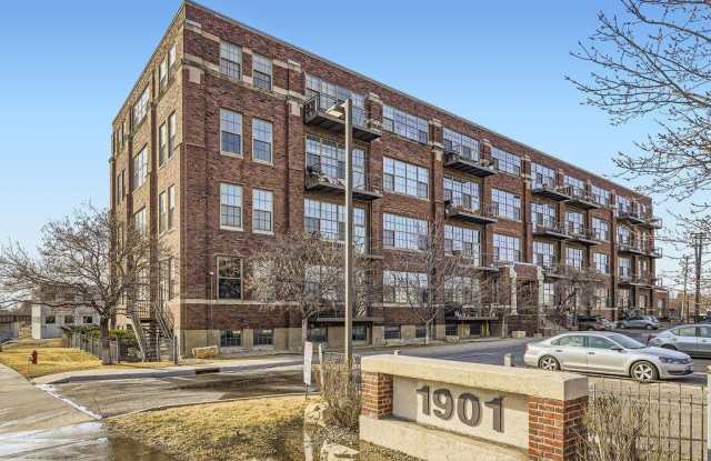 1901 E Hennepin Ave photos photos