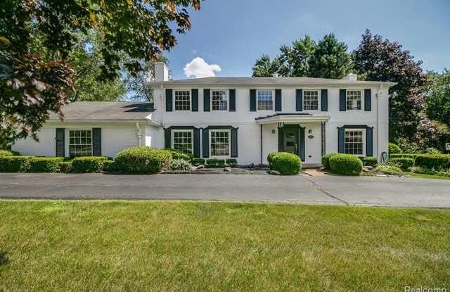 3820 Burning Tree Drive - 3820 Burning Tree Drive, Oakland County, MI 48302