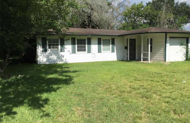 3910 Ella Boulevard - 3910 Ella Boulevard, Houston, TX 77018