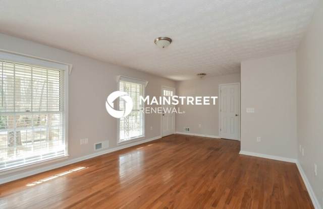 1645 Holmes Drive Southwest Gallery 2