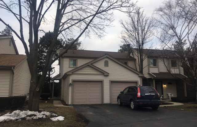 330 E Forest Knoll Drive Gallery 1