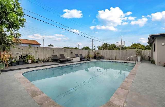 530 NW 39th Street 1, Oakland Park, FL 33309 - 530 Northwest 39th Street, Oakland Park, FL 33309 530 NW 39th Street 1, Oakland Park, FL 33309 - 530 Northwest 39th Street, Oakland Park, FL 33309