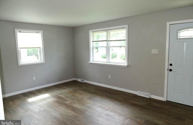107 HUNTER Way Gallery 3