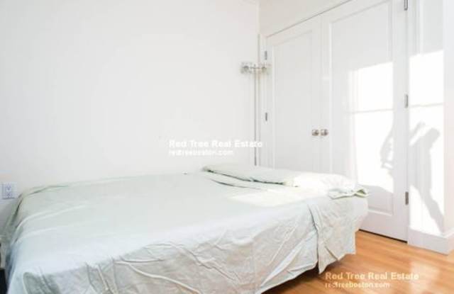 11 Longwood Avenue Gallery 4