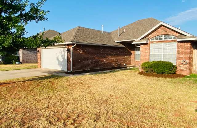 Freshly remodeled, 4 bed, 2 bath house in Mustang photos photos