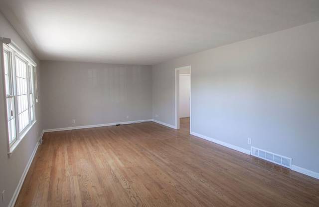 Spacious Central Columbia Home Gallery 4