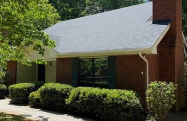 518 Plymouth Lane Gallery 2