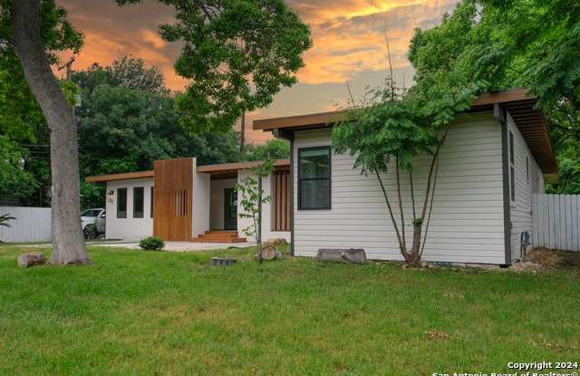 507 E HATHAWAY DR - 507 East Hathaway Drive, San Antonio, TX 78209