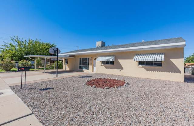 Well Maintained 3 Bedroom 1.5 Bath Home! photos photos