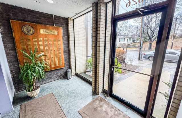 4626 WISCONSIN Avenue NW Gallery 2