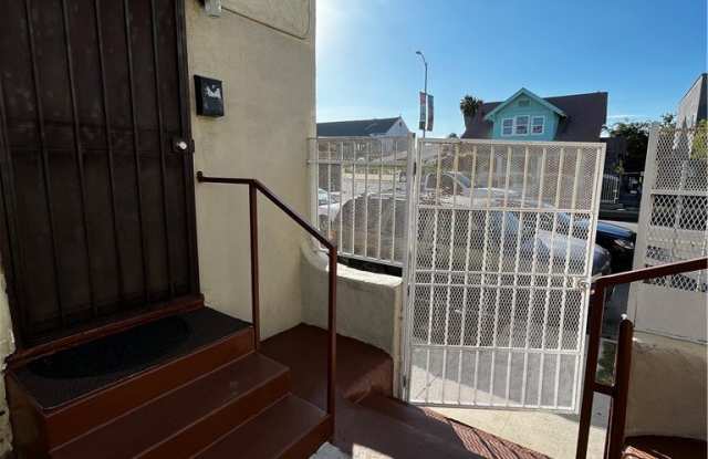 4522 S Normandie Avenue - 4522 Normandie Avenue, Los Angeles, CA 90037