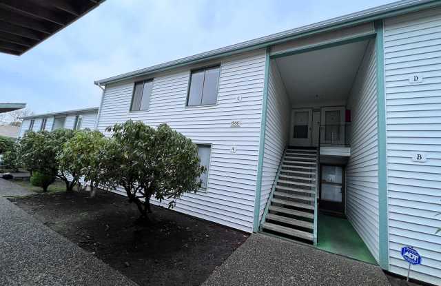 Charming Two- Bedroom Located in Tall Firs - Federal Way - 1906 Southwest 318th Place, Federal Way, WA 98023