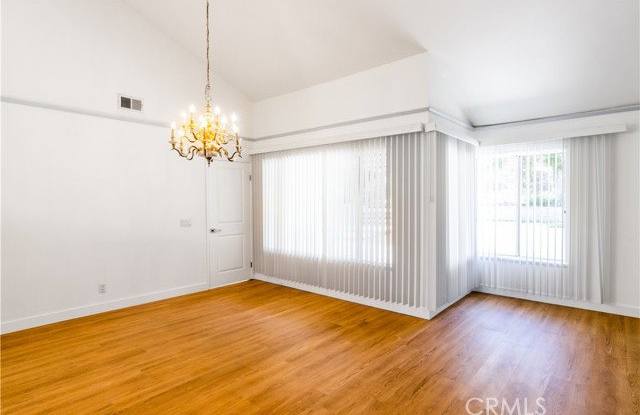 17473 Golden Lane Gallery 4