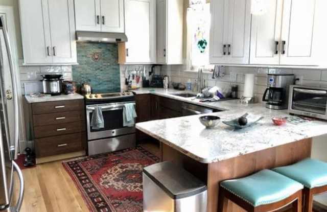 101 E Walnut St - 101 East Walnut Street, Alexandria, VA 22301