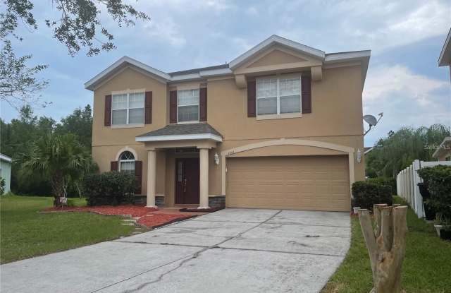 1945 MARSH HAWK DR - 1945 Marsh Hawk Drive, Southchase, FL 32837