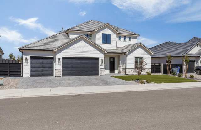 Gorgeous 5 Bed 4 Bath New Trend Construction in Desert Canyons Gallery 3
