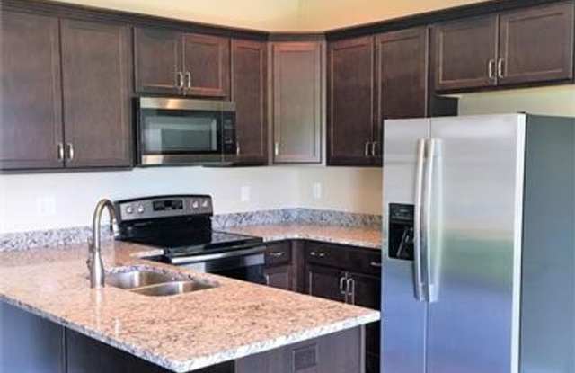 3-bedroom Townhome Available for July! photos photos