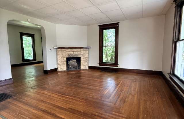 430 Elmwood Pl Gallery 3