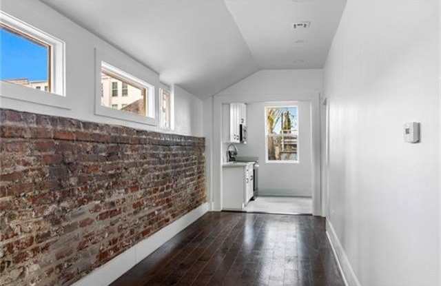 2021 SAINT CHARLES Avenue photos photos