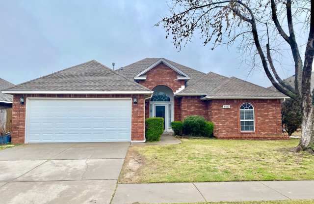 Wonderful 3 Bed, 2 Bath Home in Moore, OK photos photos Wonderful 3 Bed, 2 Bath Home in Moore, OK photos photos