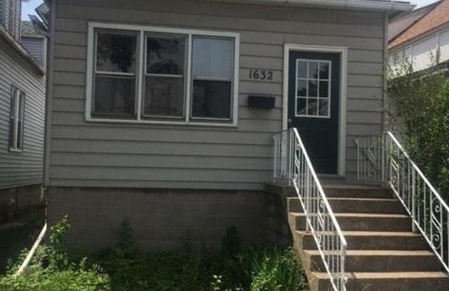1632 Myrtle Avenue - 1632 Myrtle Avenue, Hammond, IN 46394
