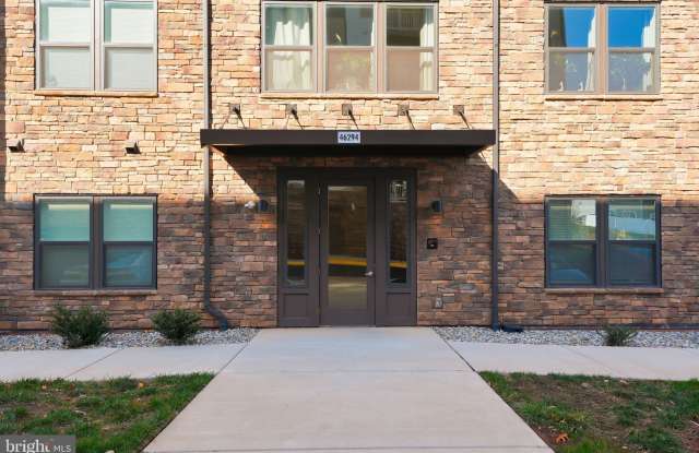 46294 MOUNT MILSTEAD Terrace unit: 305 photos photos