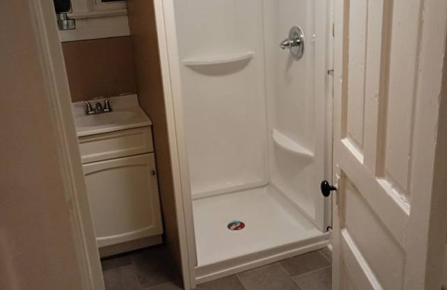 4 Bedroom Home for Rent Gallery 4