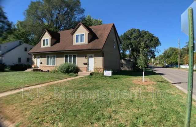 46 17th Ave N - 46 17th Avenue North, Hopkins, MN 55343