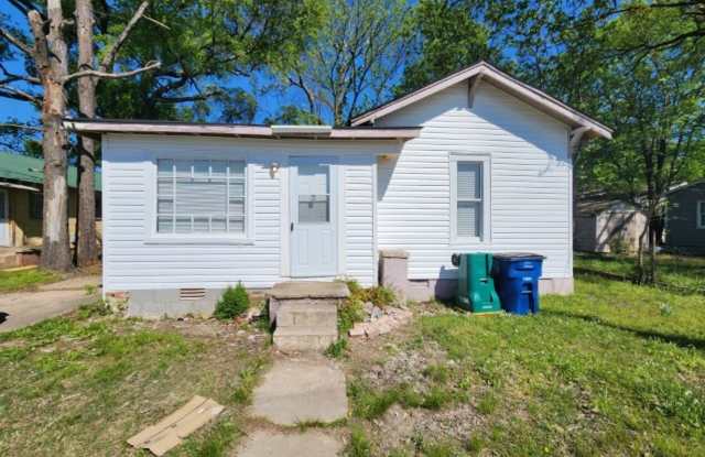 Welcome home to 3716 Marion, North Little Rock, updated, for rent *Move in Special - $0 Deposit option* - Please read the full description* photos photos