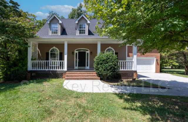 1725 Brookwood Drive NE photos photos