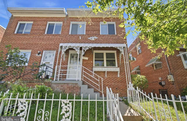 4229 FORT DUPONT Terrace SE Gallery 1